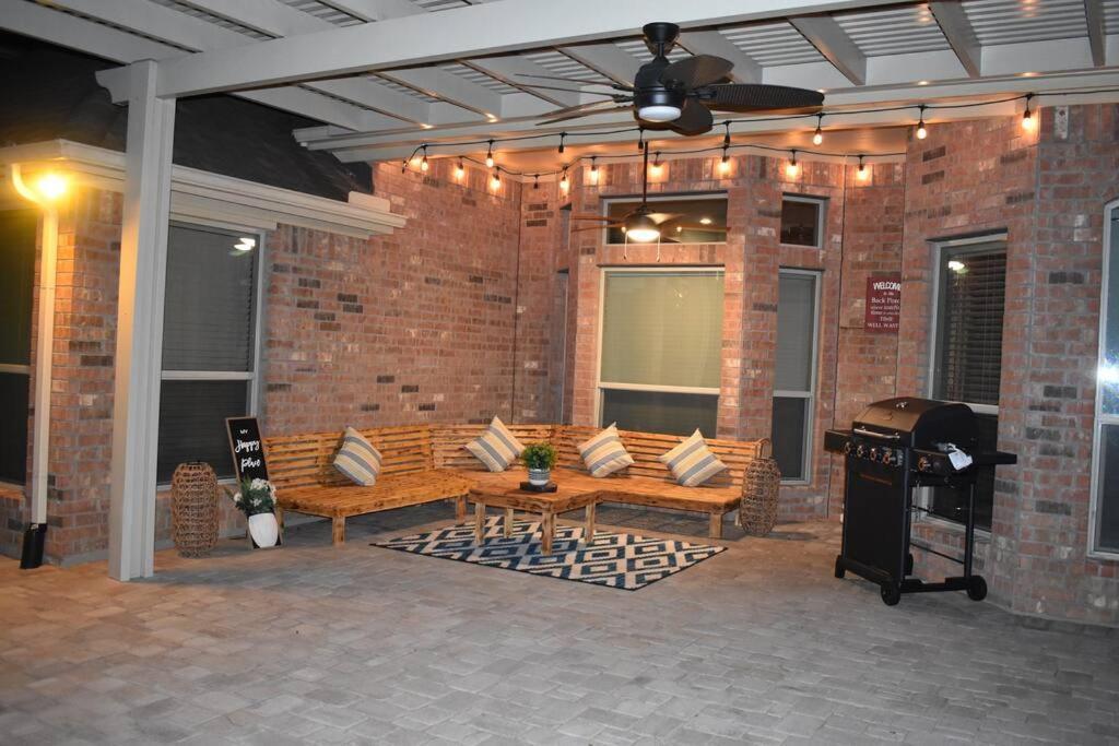 Spacious Conroe Home Around 4 Miles To The Lake Montgomery Εξωτερικό φωτογραφία